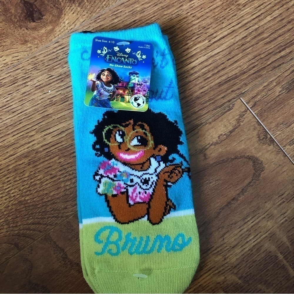 Disney Encanto No-Show Socks (size 4-10)